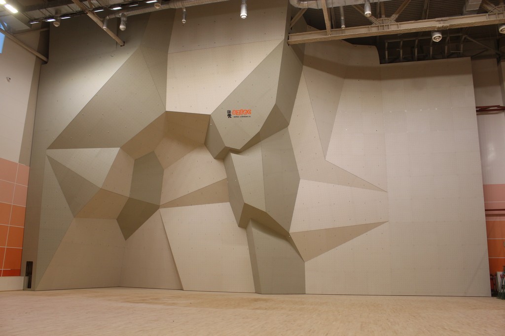 Climbing wall AZTEC in MSC "Raduga"