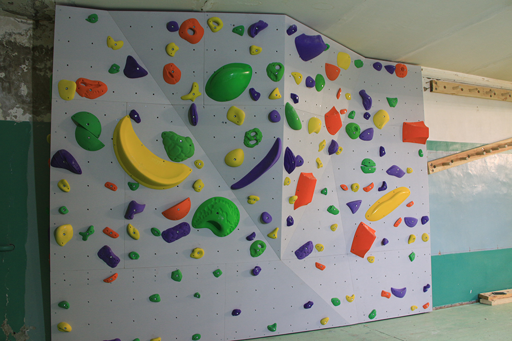 Boulder wall AZTEC for school