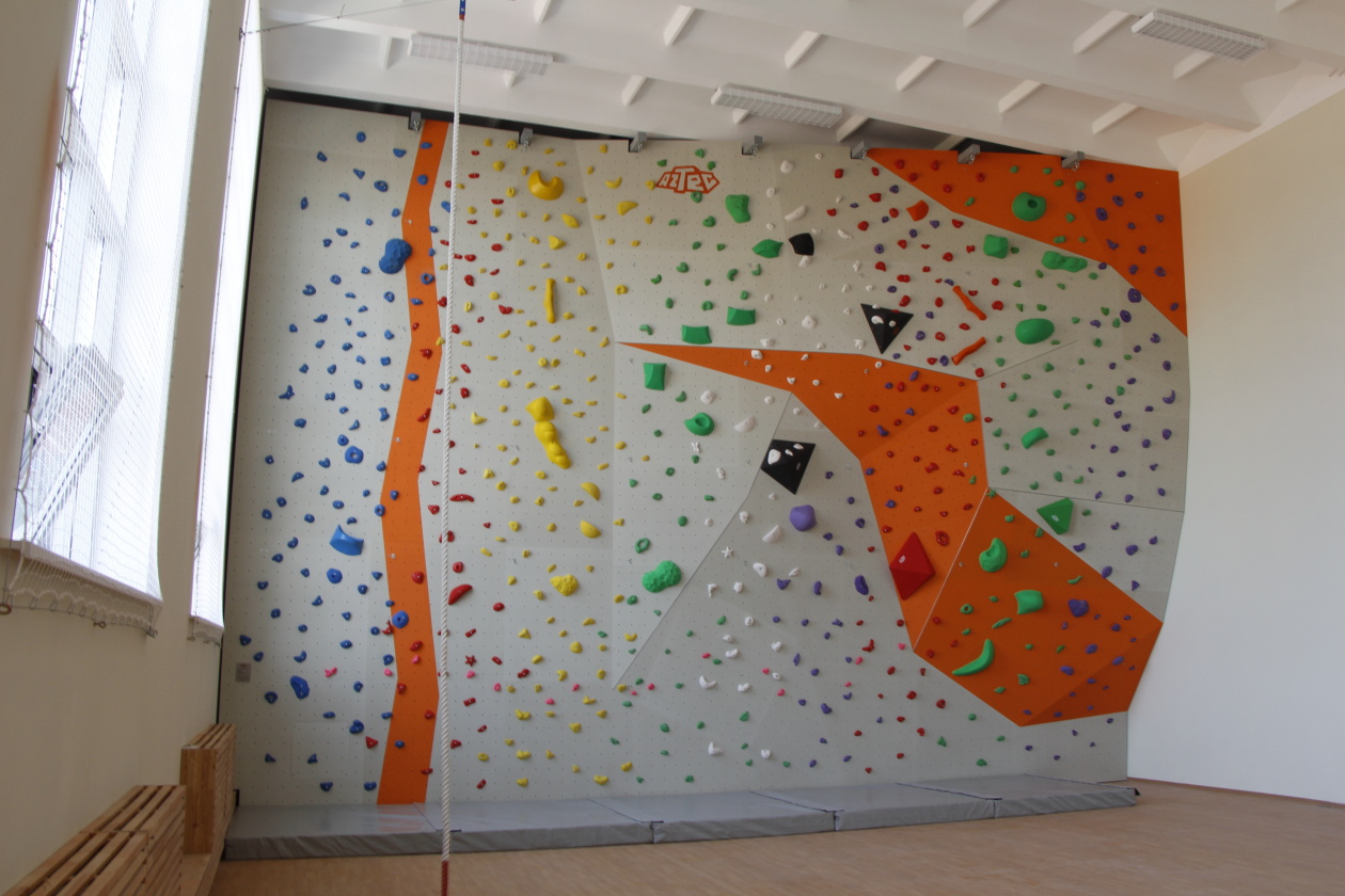 Climbing wall AZTEC for Liceum №6 